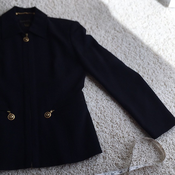 Classiques Entier Navy Blazer.     Size XS - Picture 3 of 7